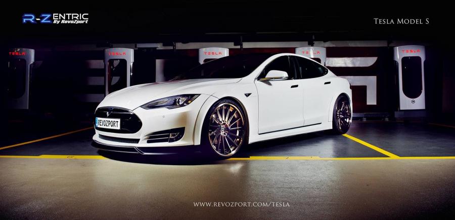  Tesla Model S P85D by Revozsport 2015 года  (фото 7 из 15)